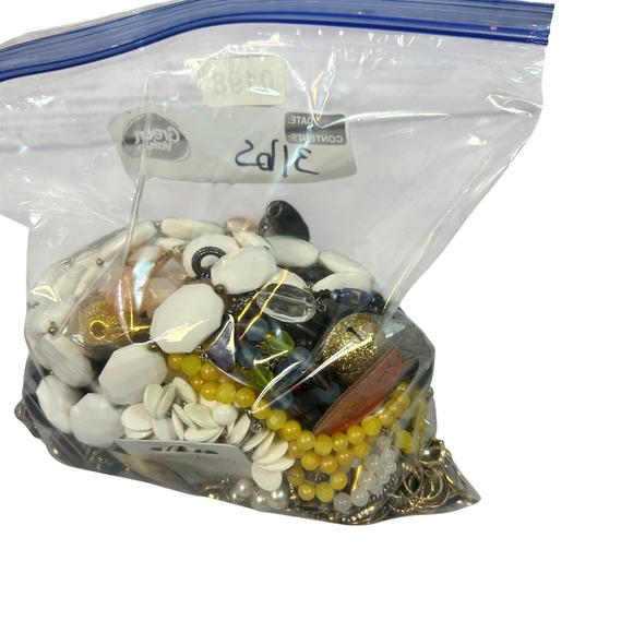 Bulk Lot Costume Jewelry 3lbs Necklaces Beads Earrings Crafting Resale Wholesale - Picture 1 of 5